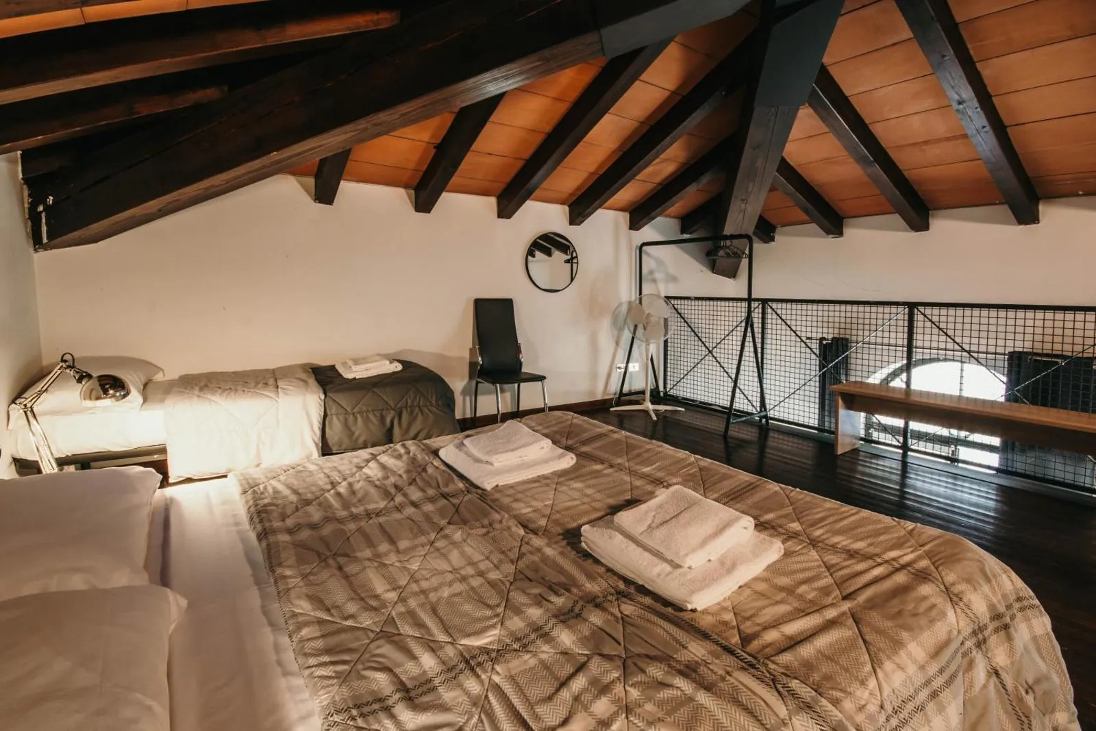 Appartamentino su 2 Livelli — Bigattera Apartments, Varese