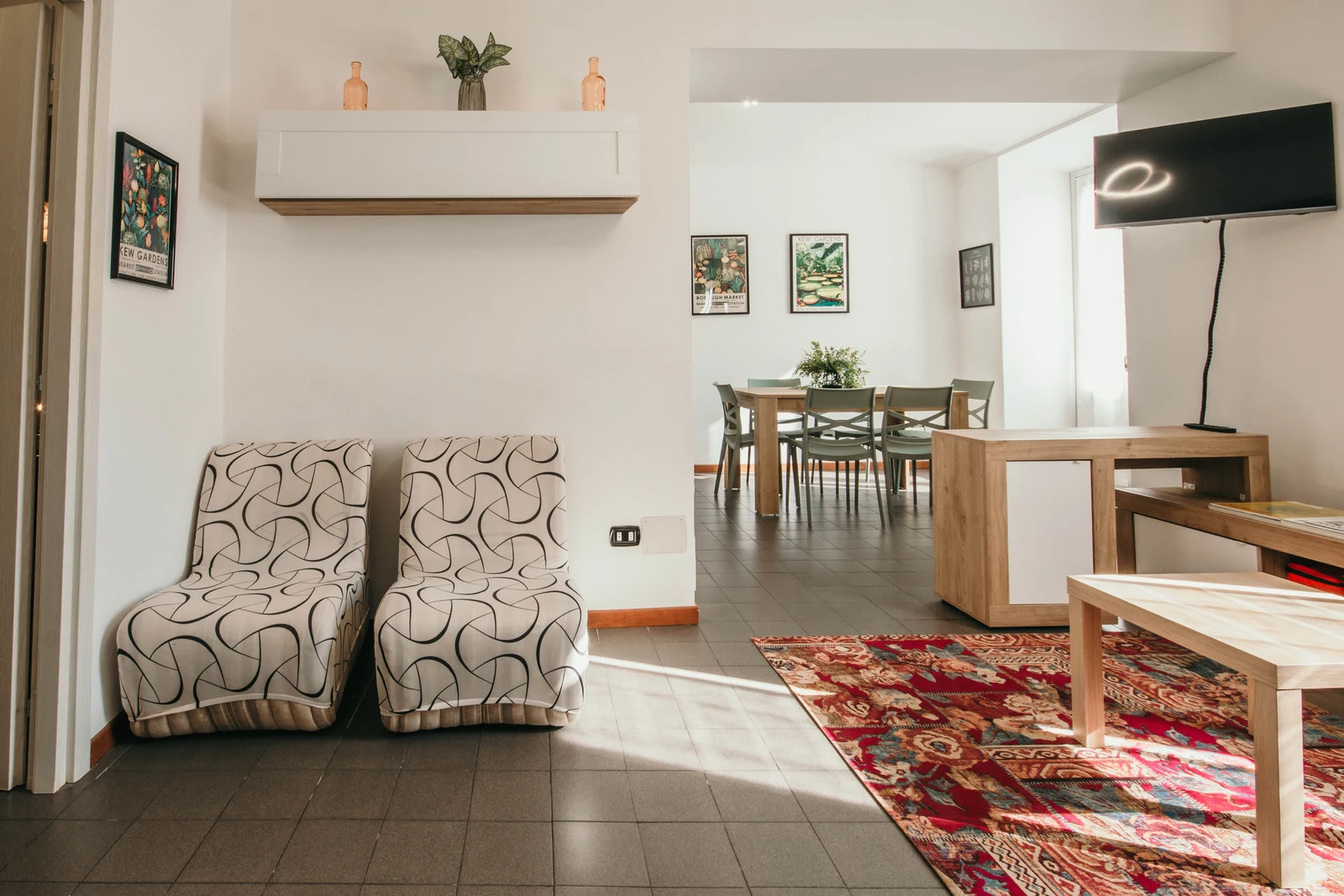 FAGGIO &middot; Appartamento con 2 Camere da Letto — Bigattera Apartments, Varese