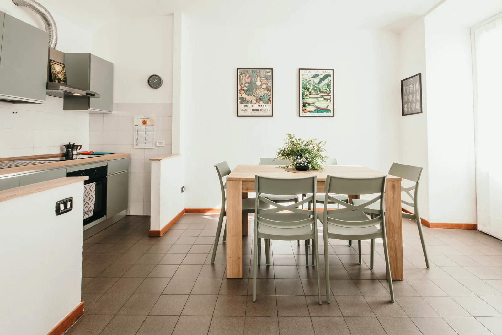 FAGGIO &middot; Appartamento con 2 Camere da Letto — Bigattera Apartments, Varese