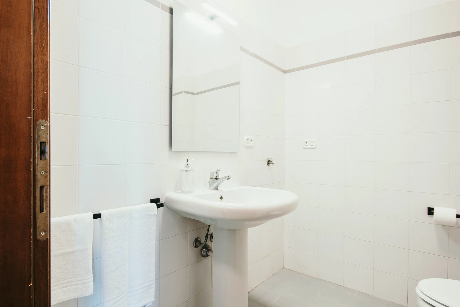 SEQUOIA &middot; Appartamento Deluxe con 2 Camere da Letto — Bigattera Apartments, Varese