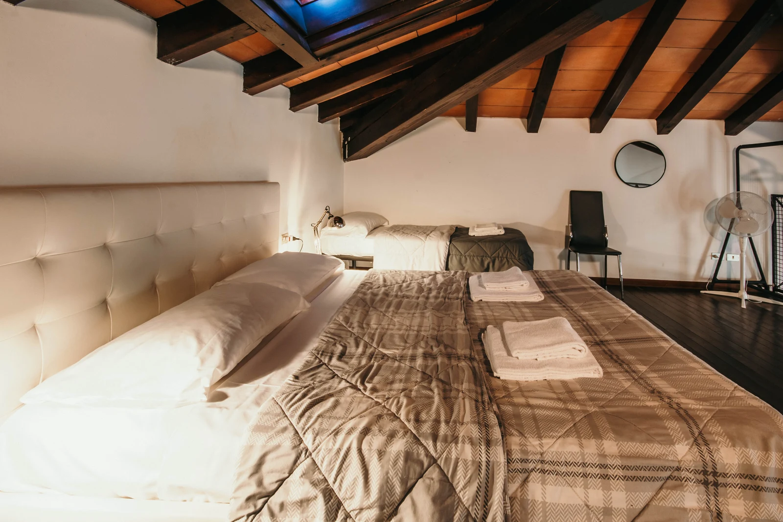 SETA &middot; Appartamentino su 2 Livelli — Bigattera Apartments, Varese